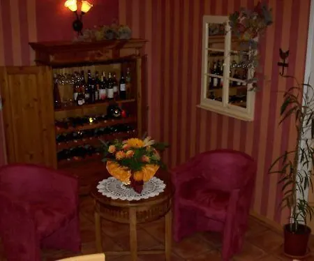 بيت ضيافة Econo Goelzer