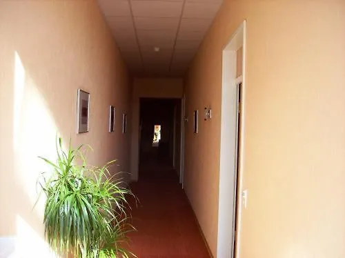 Πανσιόν Econo Goelzer Büchenbeuren